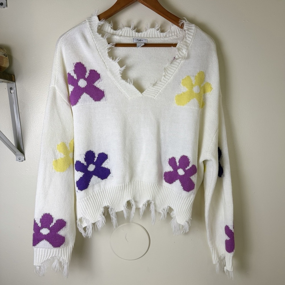 Rue 21 Daisy Knit Sweater Cropped Raw Distressed Hem Oversized Size 1XL Cropped
